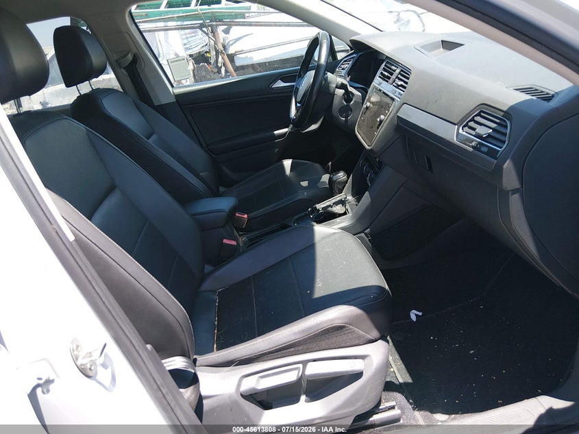 2018 VOLKSWAGEN TIGUAN auction photo 5