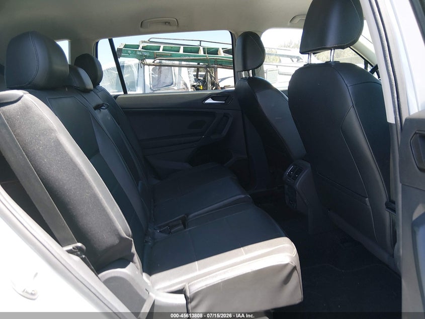 2018 VOLKSWAGEN TIGUAN auction photo 8