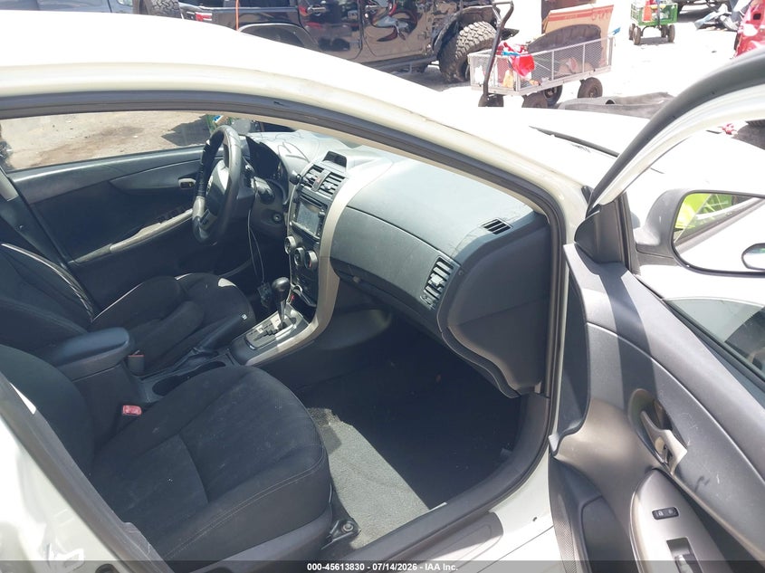 2013 TOYOTA COROLLA auction photo 5