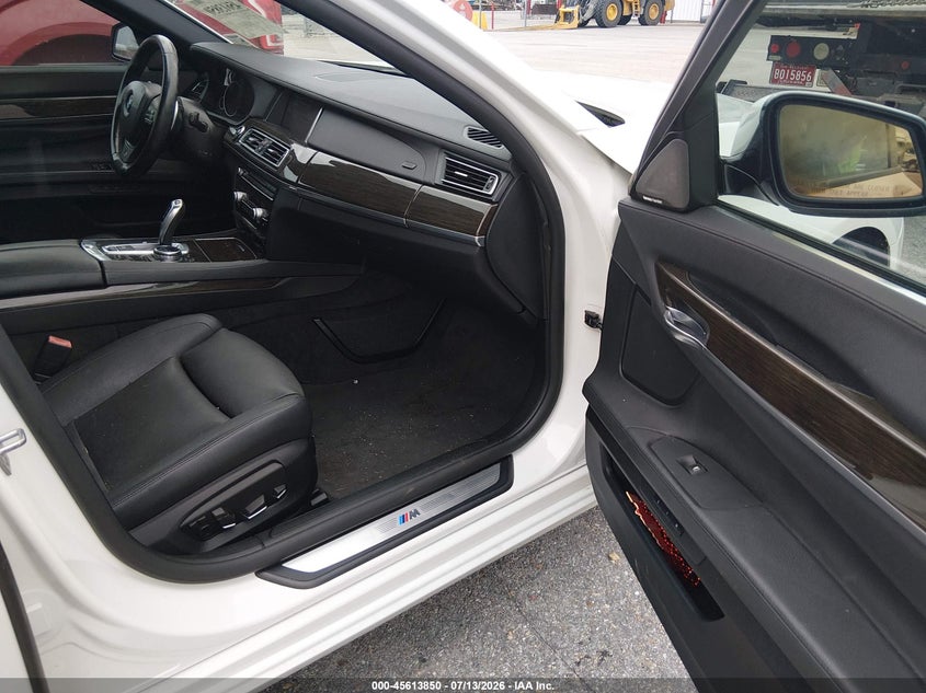 2014 BMW 740I auction photo 5