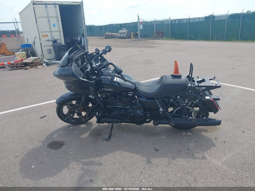 2024 Harley-Davidson Fltrx VIN: 1HD1KH713RB611698 Lot: 45613890