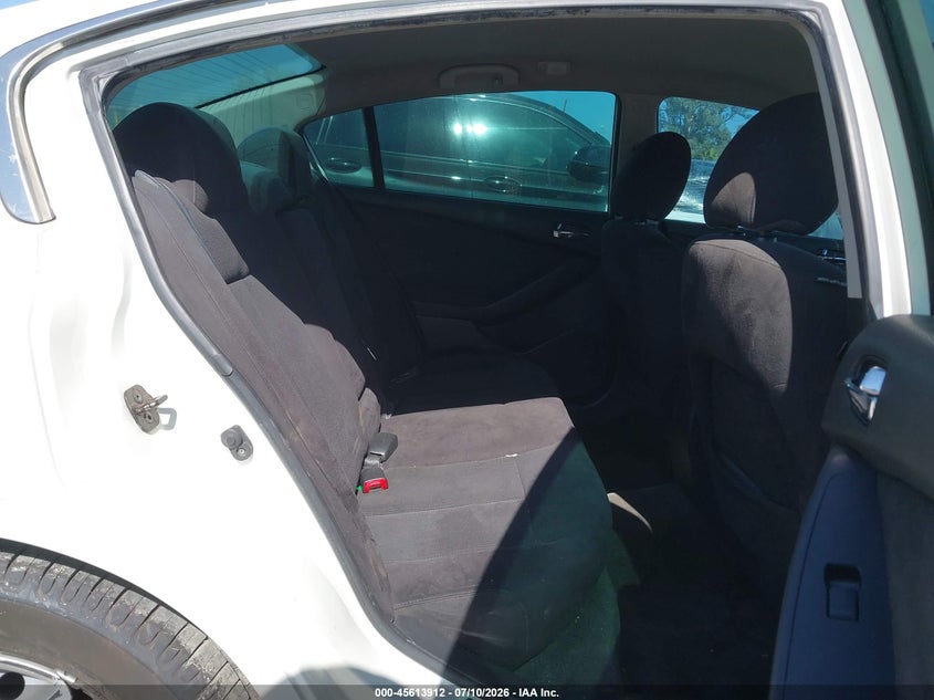 2010 NISSAN ALTIMA auction photo 8