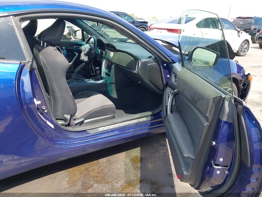 2017 TOYOTA 86 auction photo 5