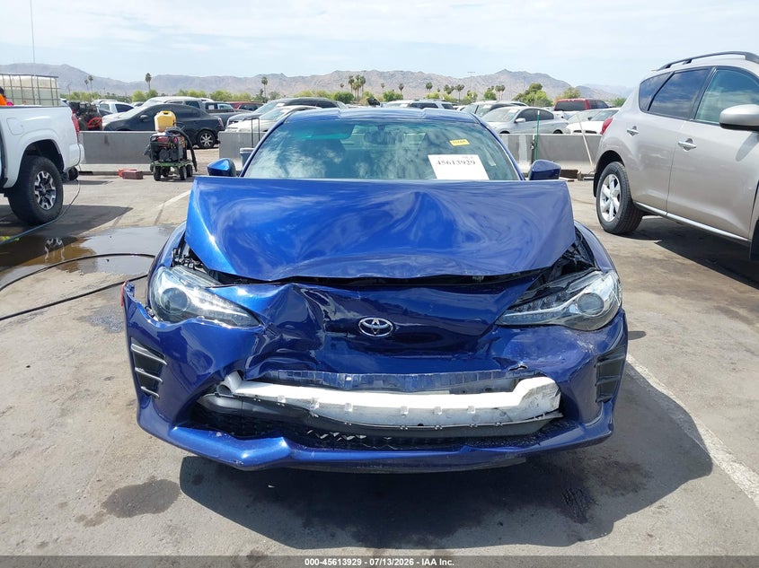 2017 TOYOTA 86 auction photo 6