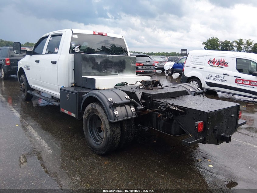 2017 RAM 3500 CHASSIS auction photo 3