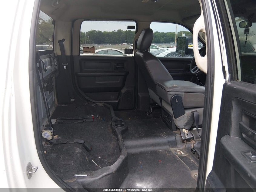 2017 RAM 3500 CHASSIS auction photo 6