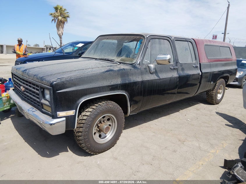 1990 CHEVROLET R3500 auction photo 2