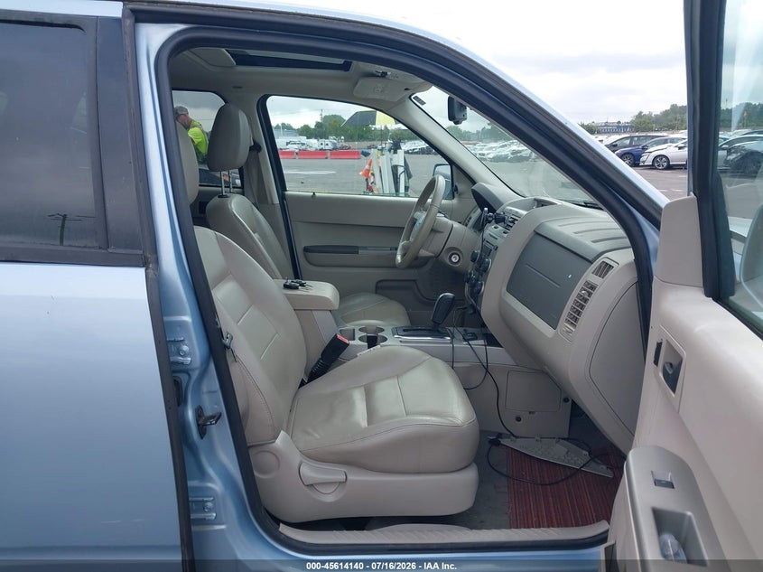 AtlanticExpress - Ford Escape Hybrid