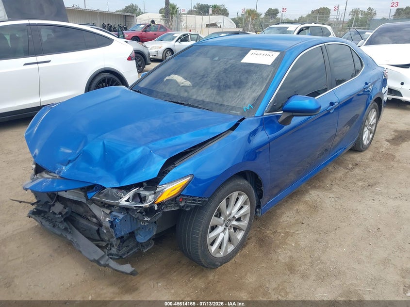 2019 TOYOTA CAMRY auction photo 2