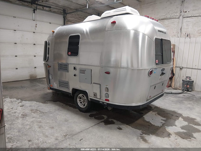 2016 AIRSTREAM BAMBI SPORT SERIES M auction photo 3