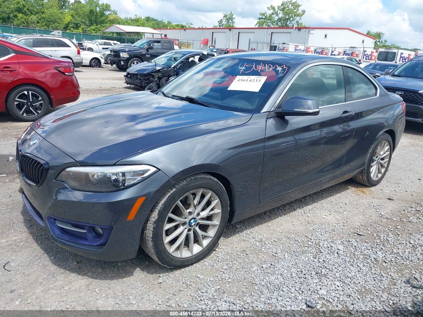 2016 BMW 2er, Rear, IAAI, VIN WBA1G9C52GV598923 — photo 2