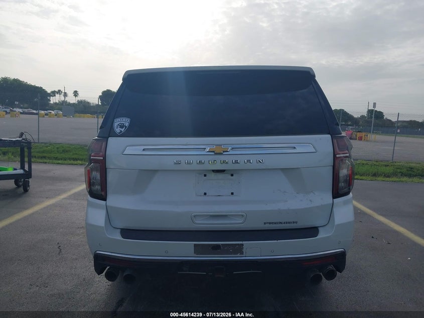 CHEVROLET SUBURBAN - zdjęcie 17