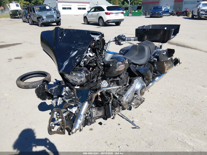 HARLEY-DAVIDSON FLHX 2024