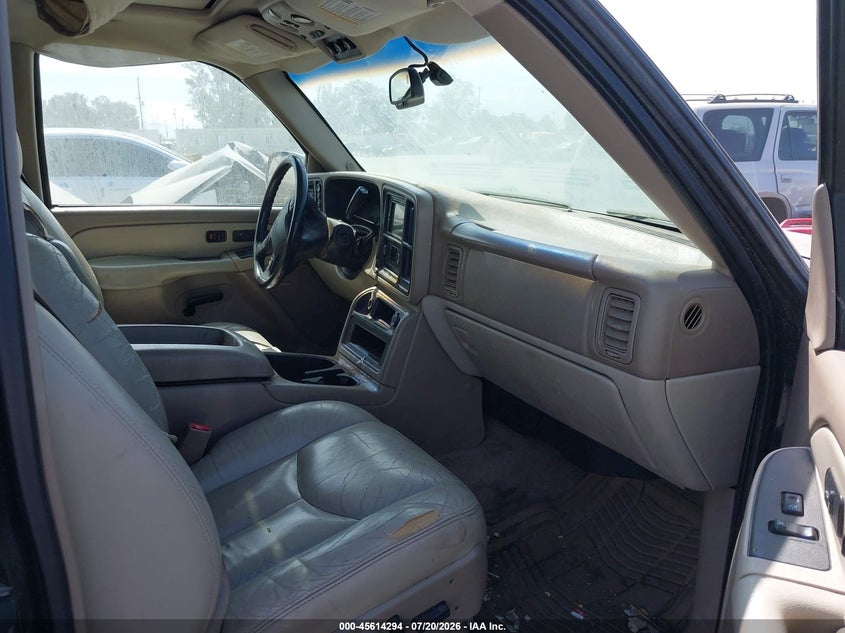 2003 CHEVROLET TAHOE auction photo 5
