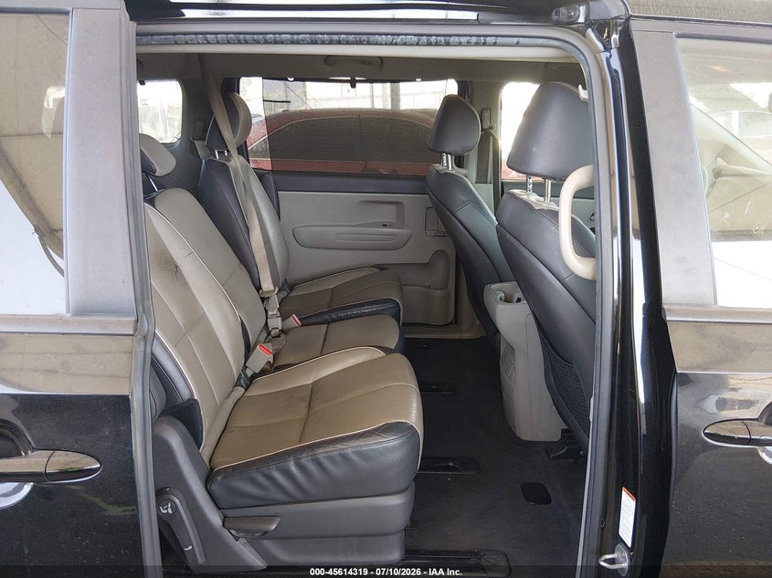 2017 KIA SEDONA auction photo 8