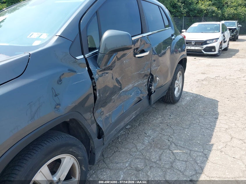 2018 CHEVROLET TRAX auction photo 6