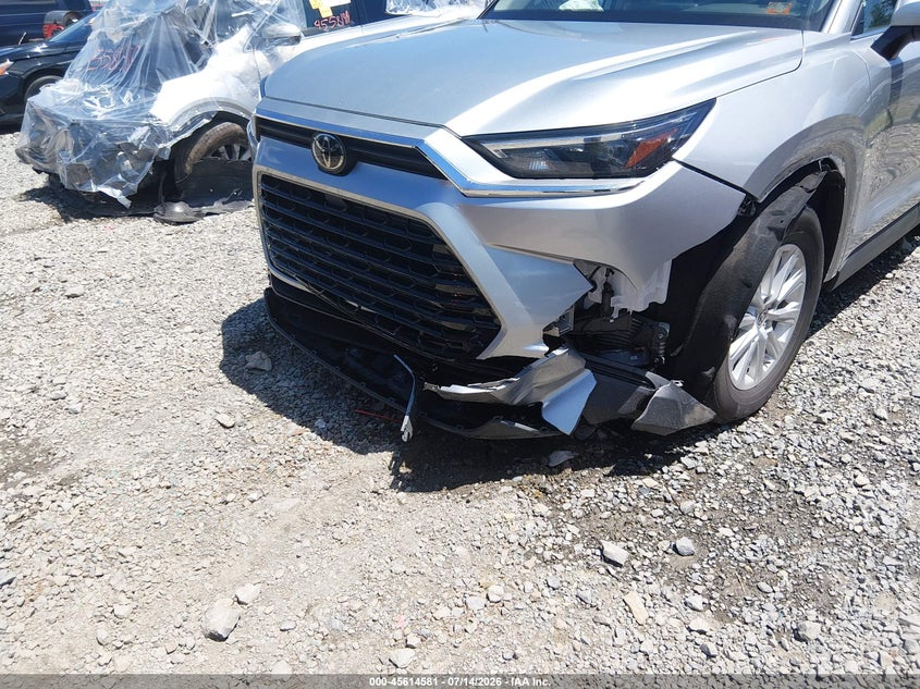2025 TOYOTA GRAND HIGHLANDER auction photo 6
