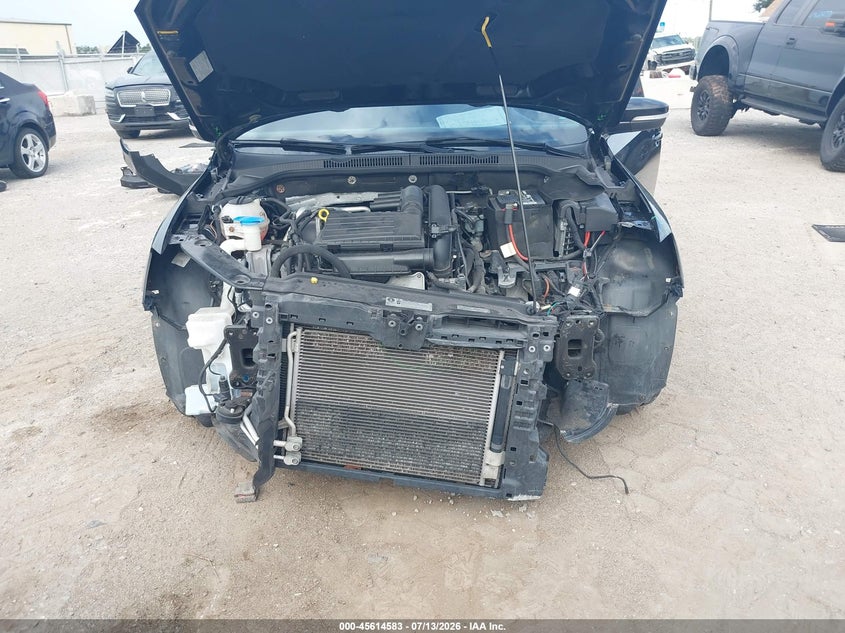 2017 VOLKSWAGEN JETTA auction photo 6