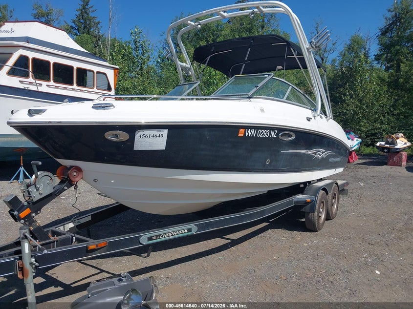 2008 CHAPARRAL 246 SSI auction photo 2