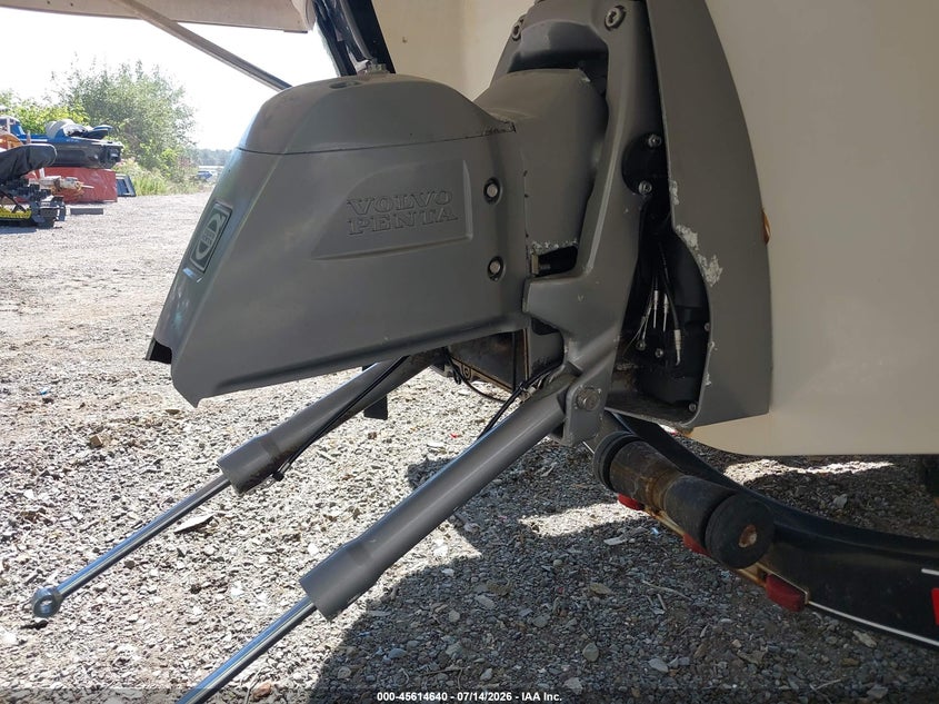 2008 CHAPARRAL 246 SSI auction photo 6
