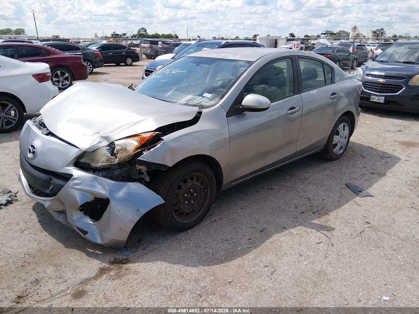 Vin: jm1bl1u75d1760051, lot: 46113142, mazda mazda3 i sport 20132