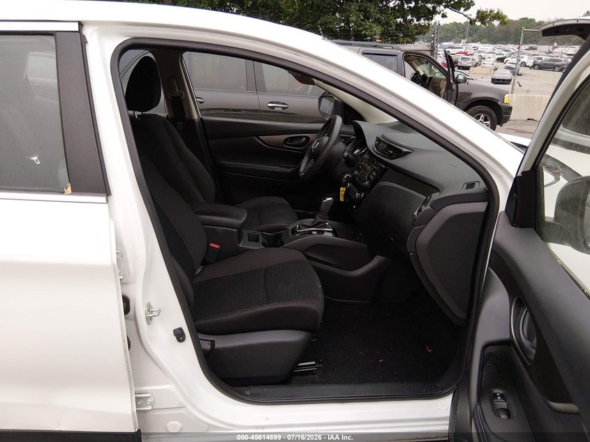 2018 NISSAN ROGUE SPORT auction photo 5