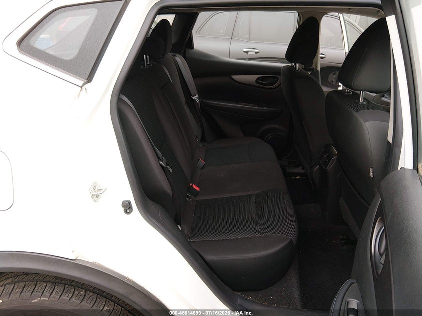 2018 NISSAN ROGUE SPORT auction photo 8