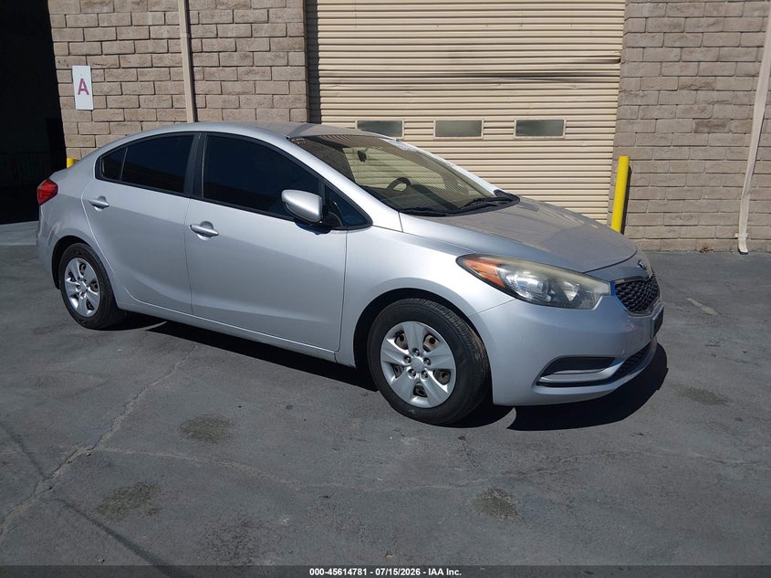 Vin: knafk4a63f5392463, lot: 46113231, kia forte lx 2015 img_1