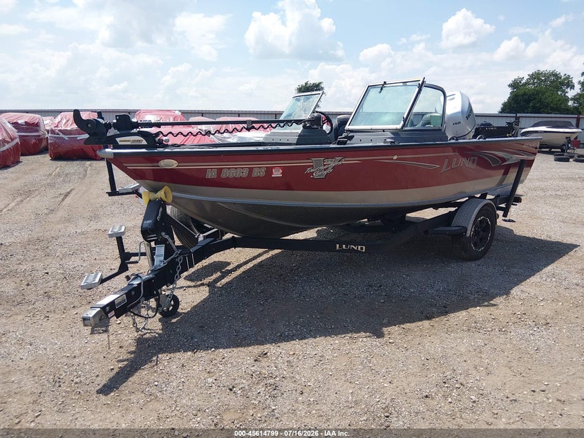 2019 LUND PRO V auction photo 2