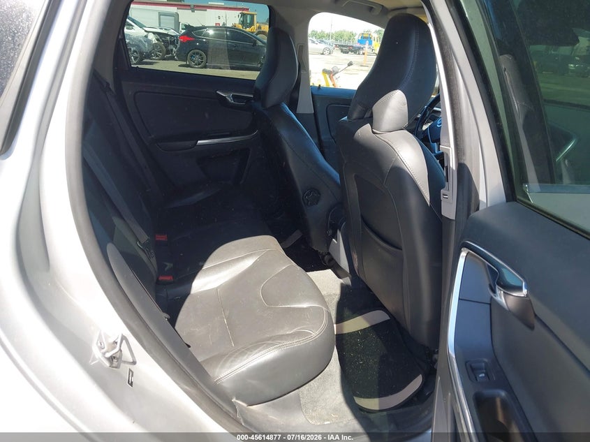 2015 Volvo Xc60 T5 Premier VIN: YV426MDB6F2614877 Lot: 45614877