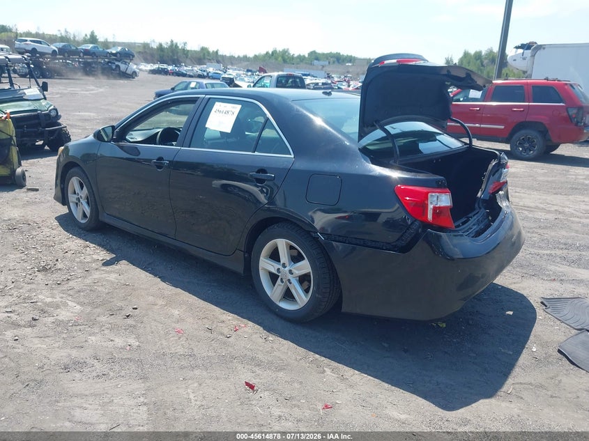 2014 TOYOTA CAMRY auction photo 3