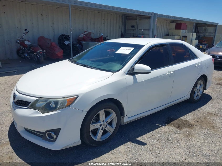 2014 Toyota Camry, Right Front, IAAI, VIN 4T1BF1FK3EU761543 — photo 2