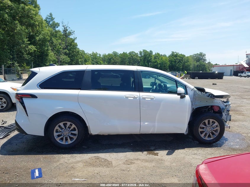 2024 Toyota Sienna Le VIN: 5TDKRKECXRS207261 Lot: 45614940