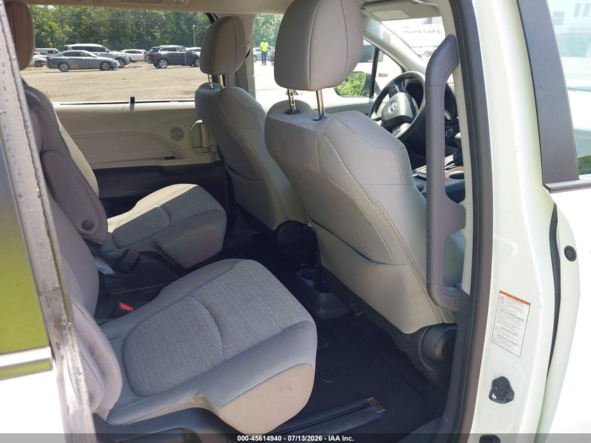 2024 Toyota Sienna Le VIN: 5TDKRKECXRS207261 Lot: 45614940