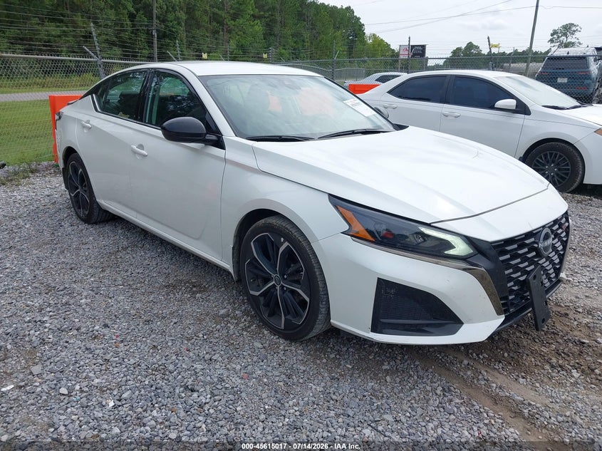 2025 NISSAN ALTIMA SR FWD