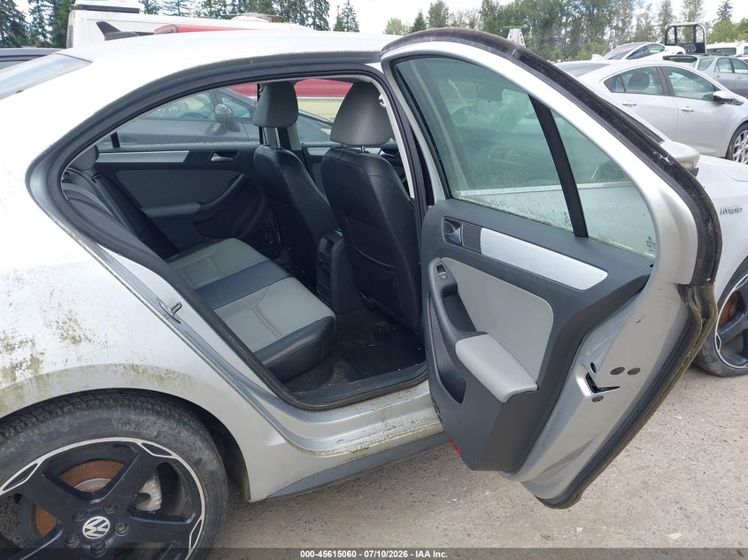2014 Volkswagen Jetta Hybrid Sel VIN: 3VW637AJ6EM332365 Lot: 45615060