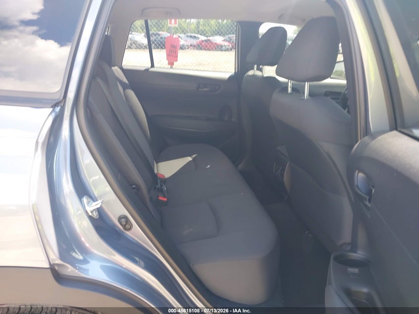 2022 Toyota Corolla Cross Le VIN: 7MUCAABG4NV027528 Lot: 45615108