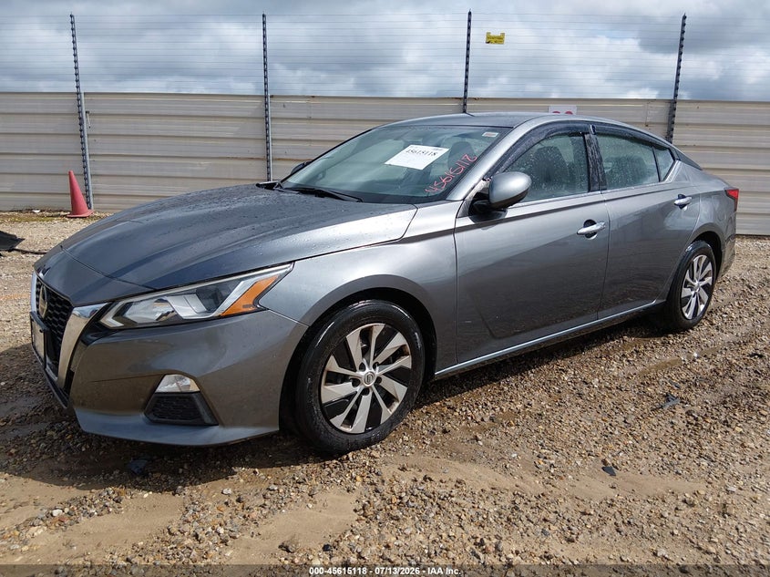 2020 NISSAN ALTIMA auction photo 2