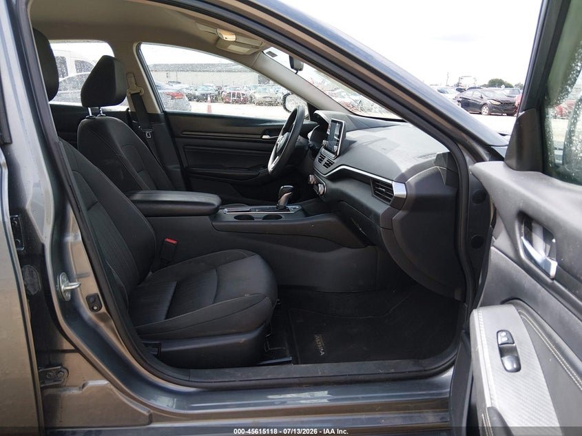 2020 NISSAN ALTIMA auction photo 5