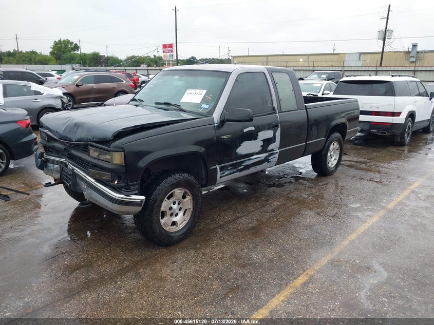 1994 Chevrolet Gmt-400 K1500, Front End, IAAI, VIN 2GCEK19K9R1166433 — photo 2
