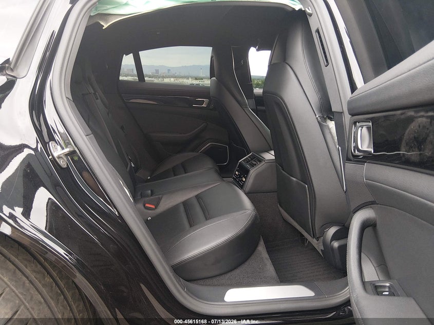 2023 Porsche Panamera 4/4 Platinum Edition/Platinum Edition VIN: WP0AJ2A78PL102065 Lot: 45615168