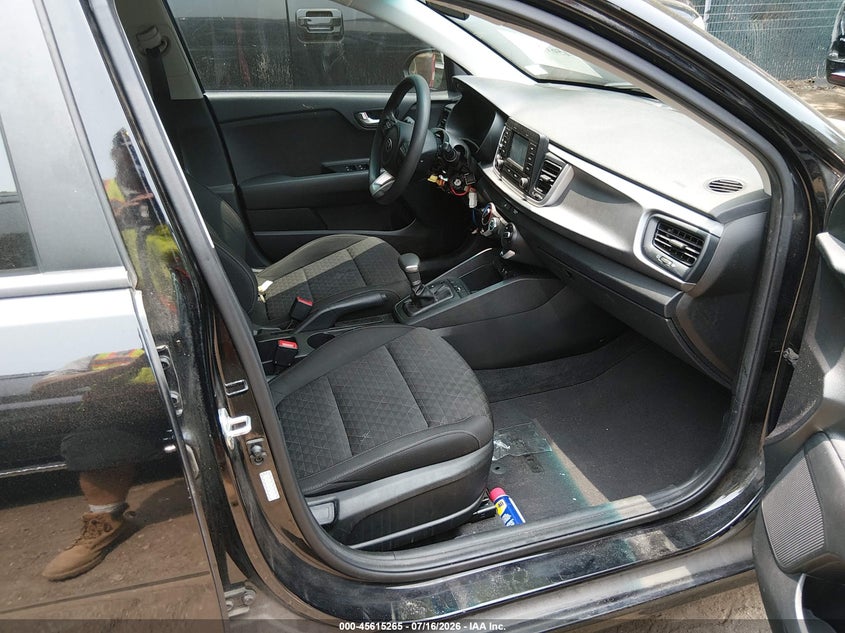 2019 KIA RIO auction photo 5