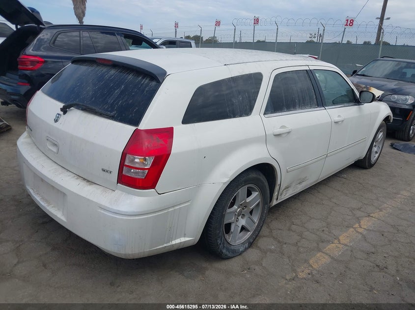 2007 DODGE MAGNUM auction photo 4