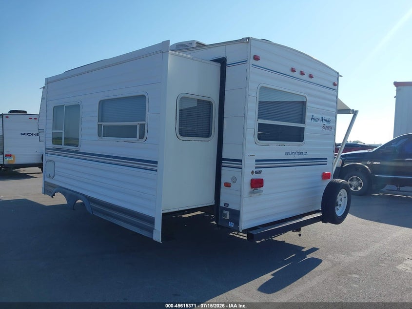 2004 DUTCHMAN FOUR WINDS EXPRESS S auction photo 3