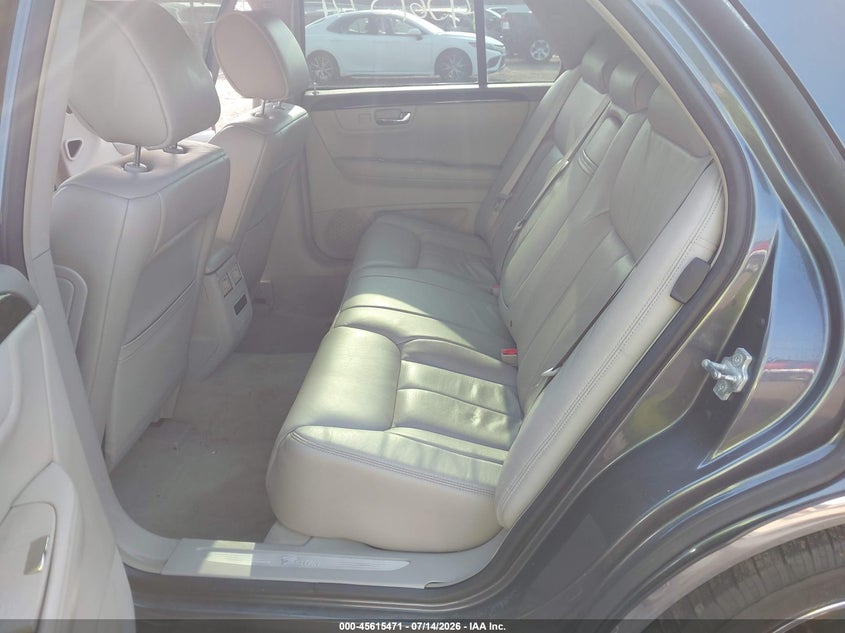 2010 Cadillac Dts 1Sc VIN: 1G6KD5EY5AU136985 Lot: 45615471