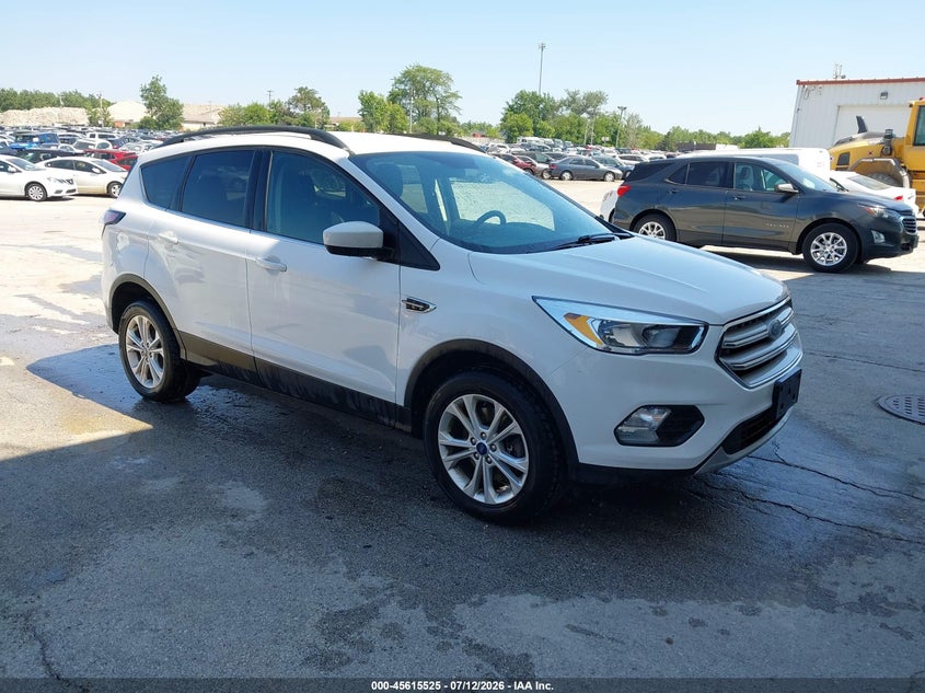 Vin: 1fmcu9gd1jud08735, lot: 46113975, ford escape se 2018 img_1