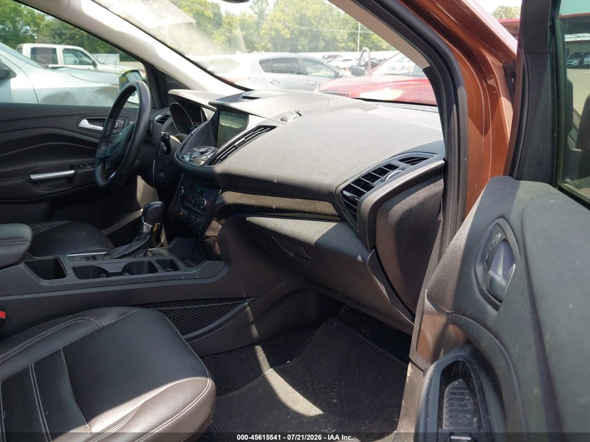 2017 FORD ESCAPE auction photo 5