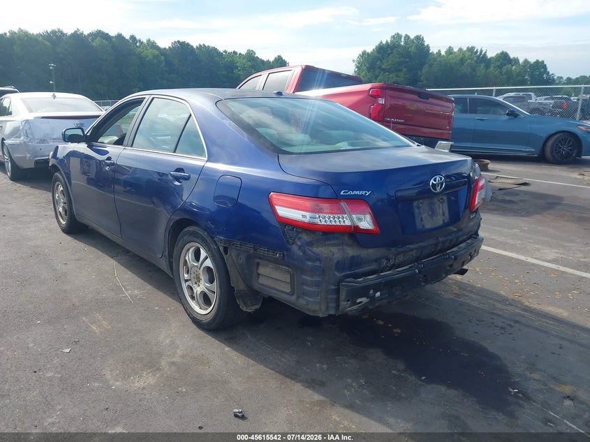 2011 TOYOTA CAMRY auction photo 3