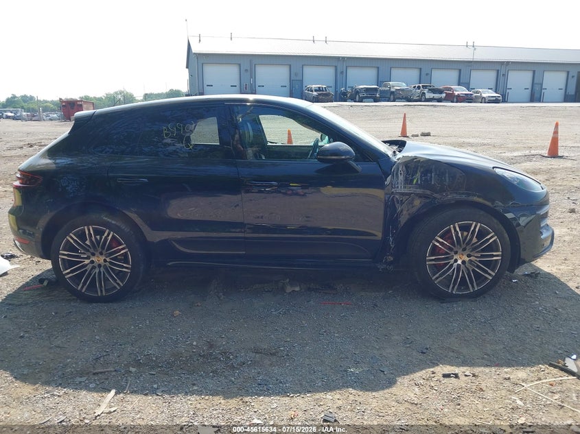PORSCHE MACAN - zdjecie 13