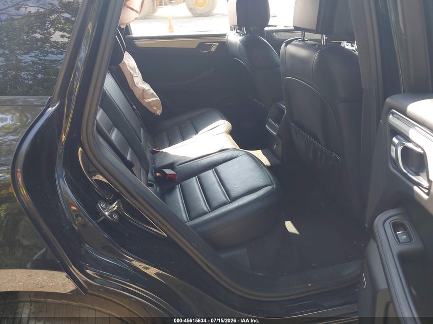 2015 PORSCHE MACAN auction photo 8